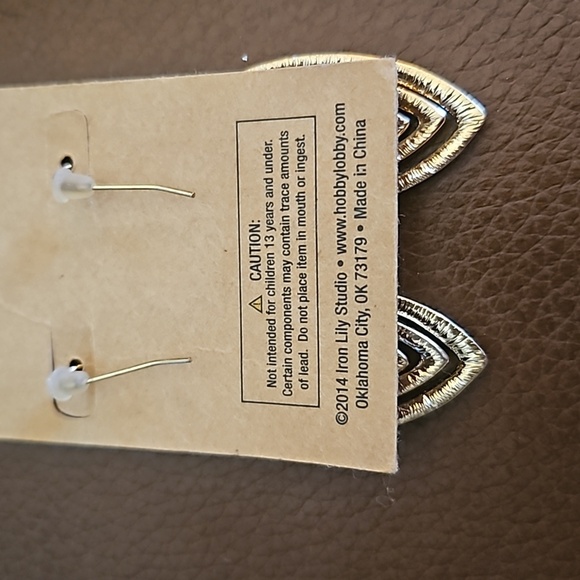 3/$30 IRON LILY STUDIO 2014 Rhinestone Holiday Marquis Dangle Hook Earrings - Picture 5 of 5
